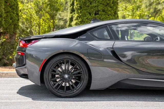BMW i8 photo 14