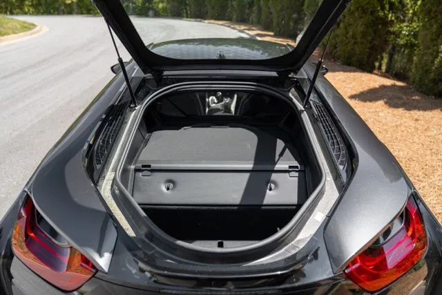 BMW i8 photo 25