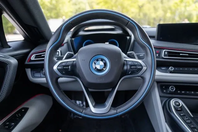 BMW i8 photo 32