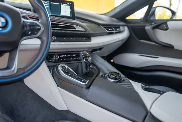 BMW i8 photo 39