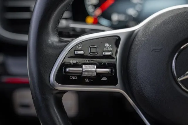 Mercedes-Benz GLE photo 36