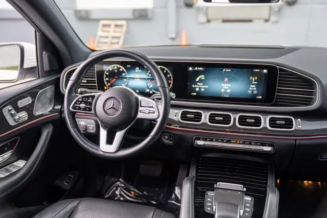 Mercedes-Benz GLE photo 32