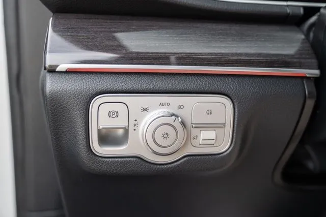 Mercedes-Benz GLE photo 28