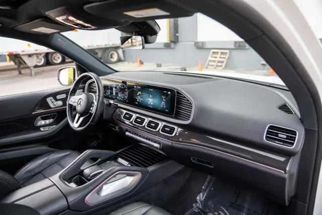 Mercedes-Benz GLE photo 31