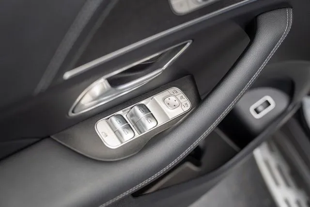 Mercedes-Benz GLE photo 57
