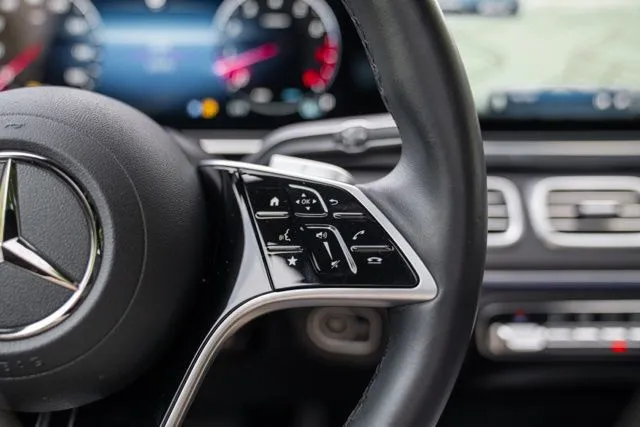 Mercedes-Benz GLE photo 36