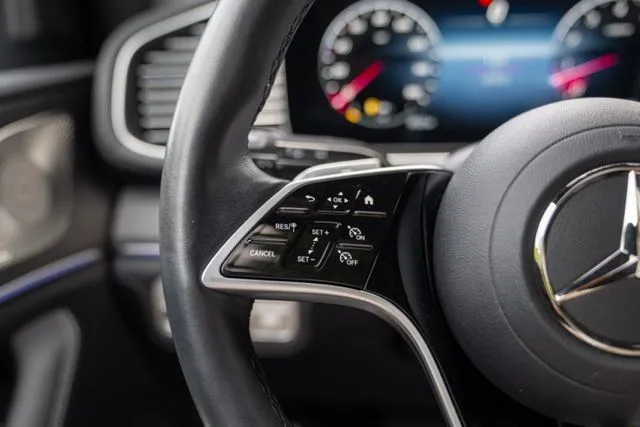 Mercedes-Benz GLE photo 35
