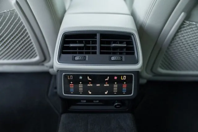 Audi A6 photo 43