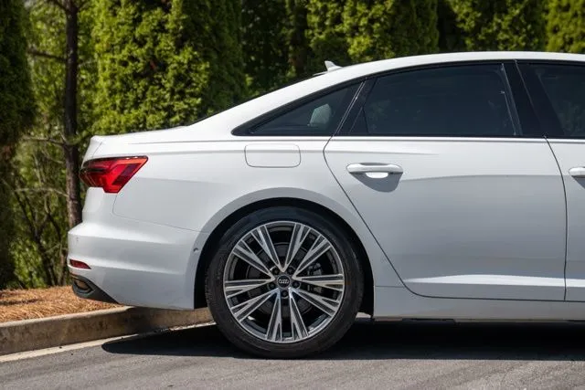 Audi A6 photo 13