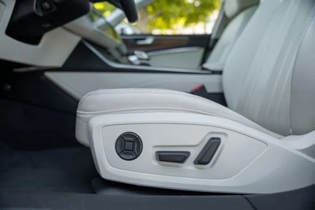 Audi A6 photo 36