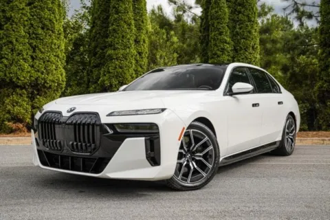 White 2023 BMW i7 xDrive60 for sale in Duluth, GA