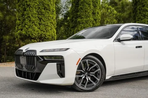 Another view of 2023 BMW i7 xDrive60 for sale in Duluth, GA at Gravity Autos Duluth