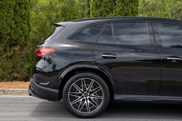 Mercedes-Benz GLC photo 12