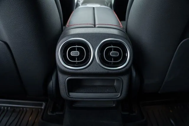 Mercedes-Benz GLC photo 48