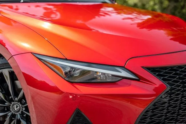 Lexus IS photo 8