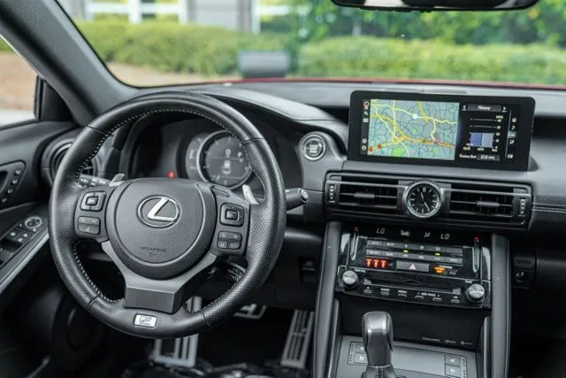 Lexus IS photo 24