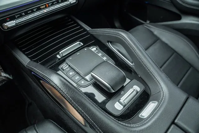 Mercedes-Benz GLS photo 37