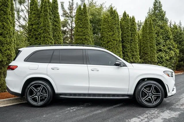 Mercedes-Benz GLS photo 12