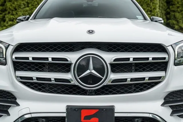 Mercedes-Benz GLS photo 17
