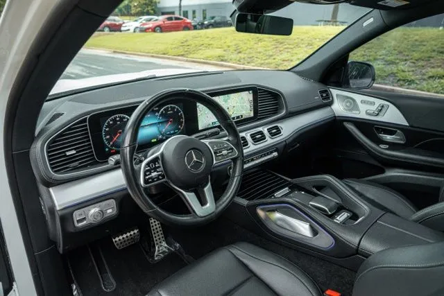Mercedes-Benz GLS photo 25