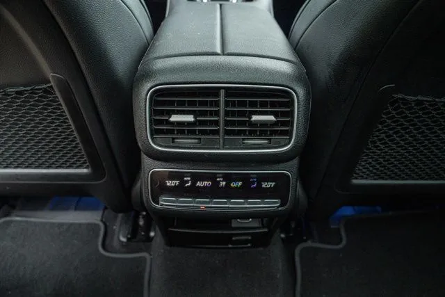 Mercedes-Benz GLS photo 45