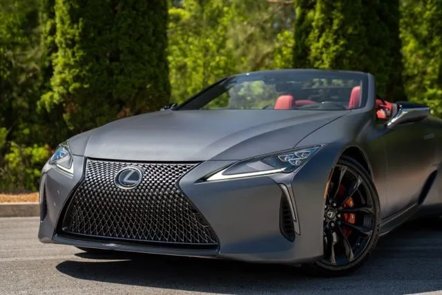 Lexus LC photo 2