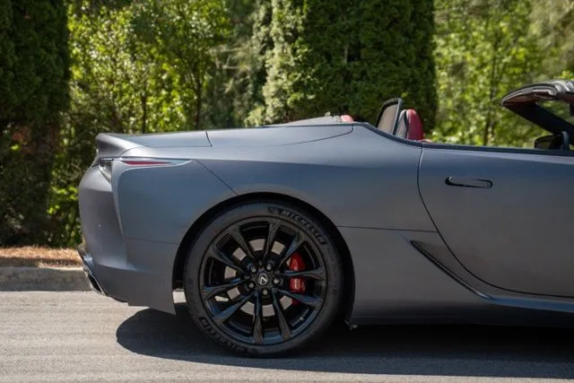 Lexus LC photo 12