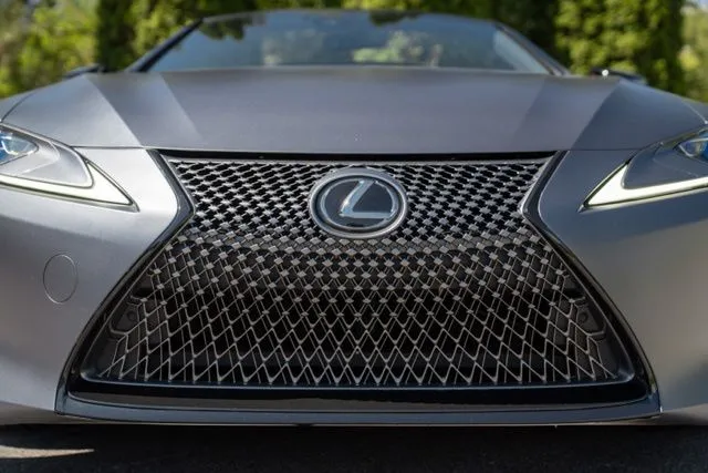 Lexus LC photo 21