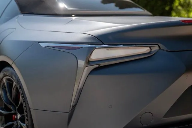 Lexus LC photo 17