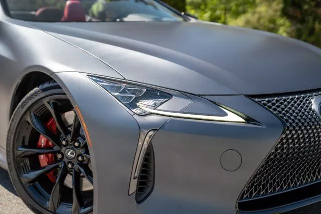 Lexus LC photo 8