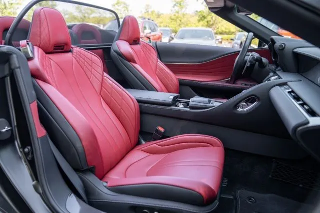 Lexus LC photo 30