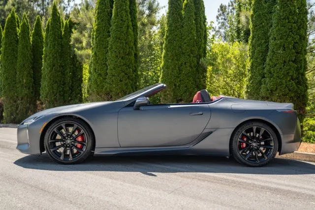Lexus LC photo 9