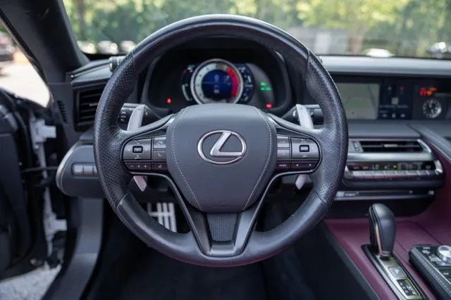 Lexus LC photo 34