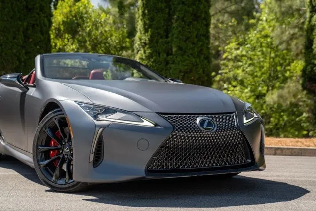 Lexus LC photo 6