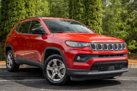 More photos of 2023 Jeep Compass Latitude at Gravity Autos Duluth, GA