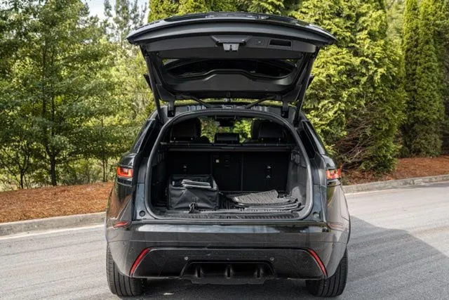 Land Rover Range Rover Velar photo 19
