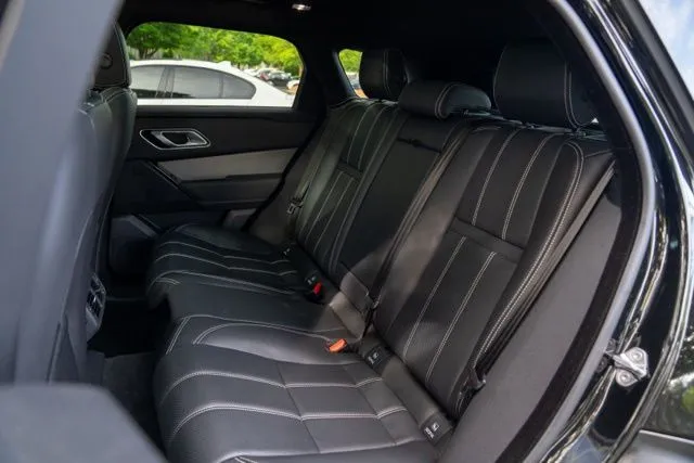 Land Rover Range Rover Velar photo 42