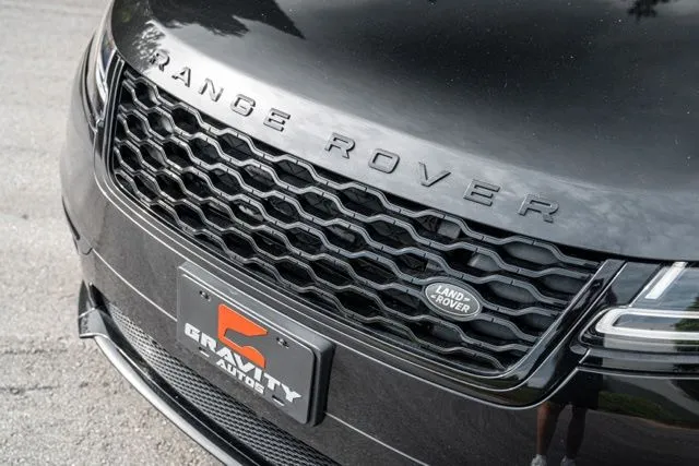 Land Rover Range Rover Velar photo 16