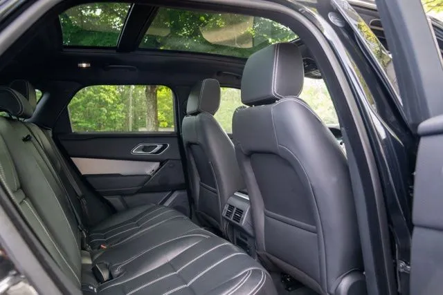 Land Rover Range Rover Velar photo 41