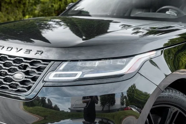 Land Rover Range Rover Velar photo 4