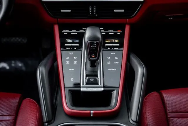 Porsche Cayenne photo 36