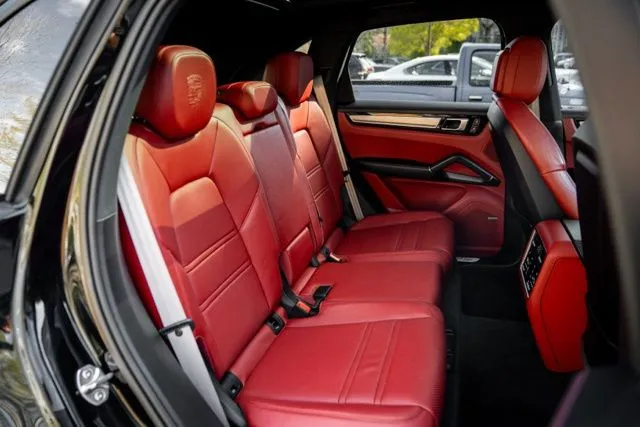 Porsche Cayenne photo 46