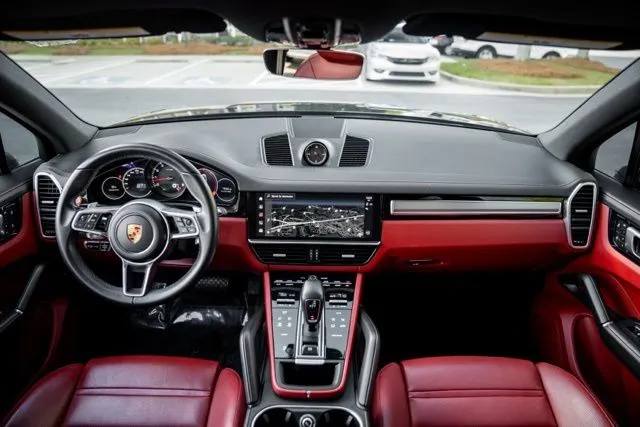 Porsche Cayenne photo 24