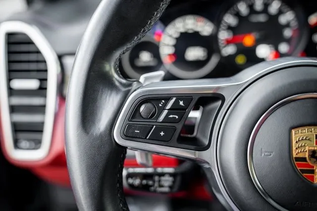 Porsche Cayenne photo 30