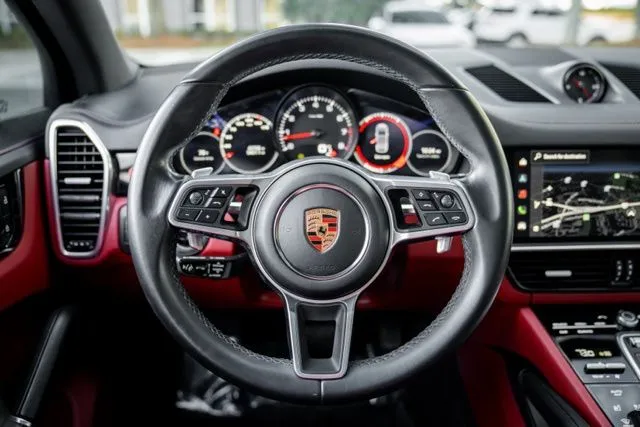 Porsche Cayenne photo 28