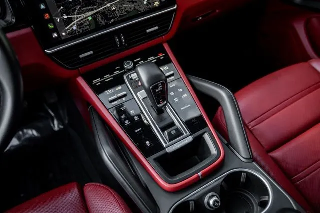 Porsche Cayenne photo 37