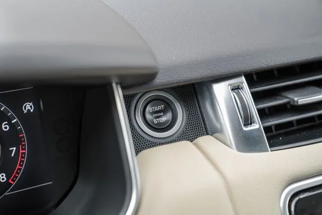 Land Rover Range Rover Sport photo 39