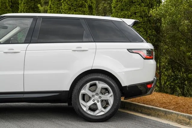 Land Rover Range Rover Sport photo 11