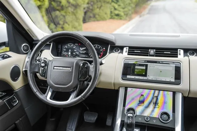 Land Rover Range Rover Sport photo 28