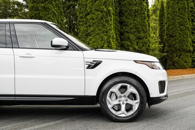 Land Rover Range Rover Sport photo 14